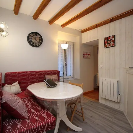 T3 A La Bourboule, Terrasse, Wifi, Proche Centre Et Thermes - Fr-1-608-128 *